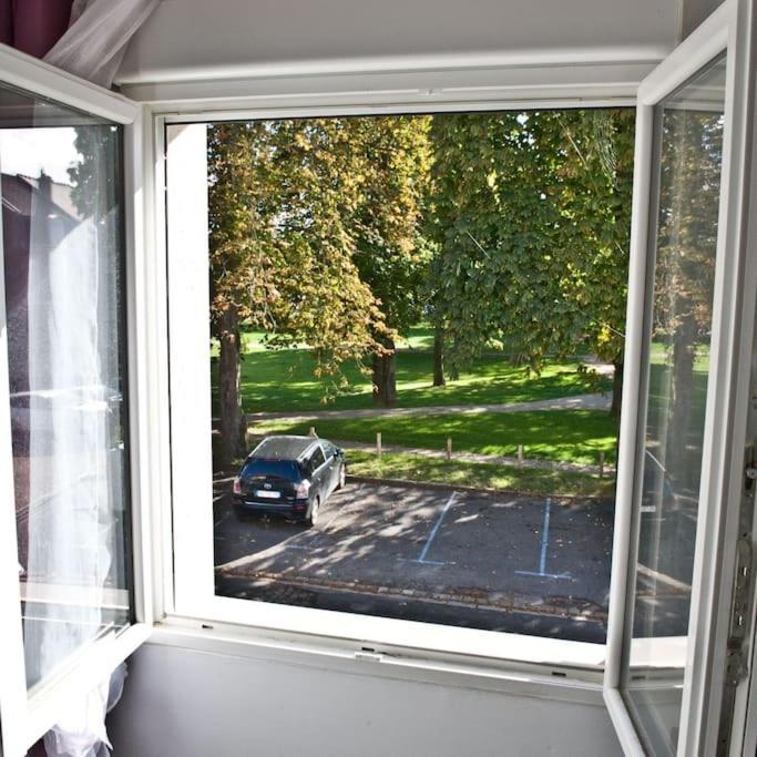 Gite 65 M2 200 M Gare T-G-V 400 M Centre-Ville Grand Parking 250 Places Gratuit Face Au Logement 阿拉斯 外观 照片