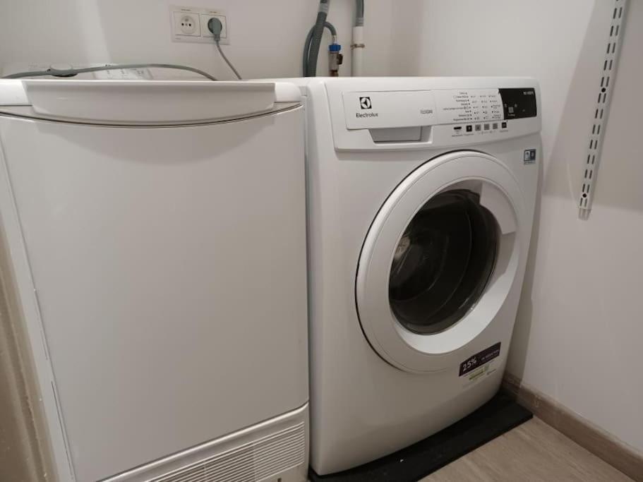 Gite 65 M2 200 M Gare T-G-V 400 M Centre-Ville Grand Parking 250 Places Gratuit Face Au Logement 阿拉斯 外观 照片