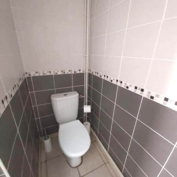 Gite 65 M2 200 M Gare T-G-V 400 M Centre-Ville Grand Parking 250 Places Gratuit Face Au Logement 阿拉斯 外观 照片