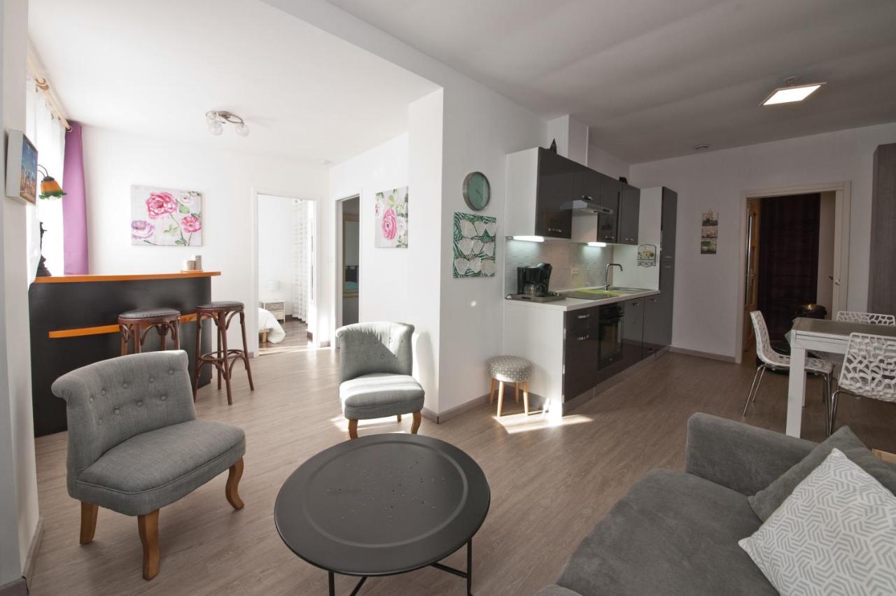 Gite 65 M2 200 M Gare T-G-V 400 M Centre-Ville Grand Parking 250 Places Gratuit Face Au Logement 阿拉斯 外观 照片