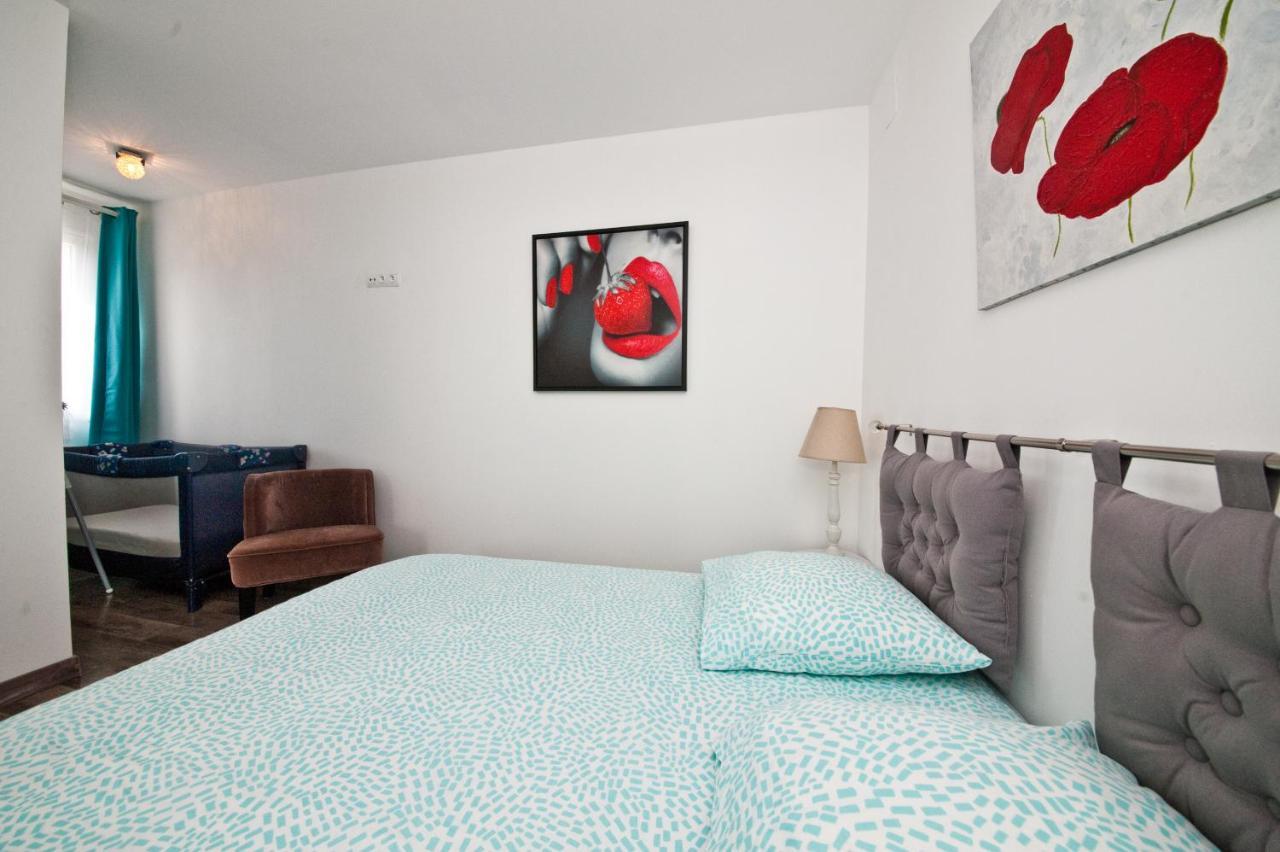 Gite 65 M2 200 M Gare T-G-V 400 M Centre-Ville Grand Parking 250 Places Gratuit Face Au Logement 阿拉斯 外观 照片
